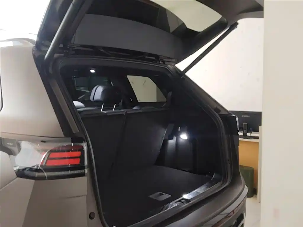 Volkswagen Teramont 2025 2025 Teramont Pro 450TSI 4WD Summit Edition