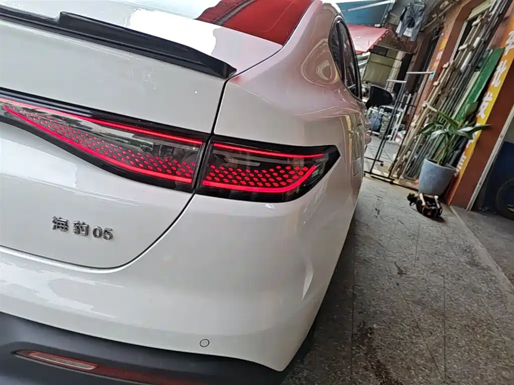 BYD Hai Bao 05 DM-i 2025 DM-i Smart Drive Edition 55KM Luxury фото 8