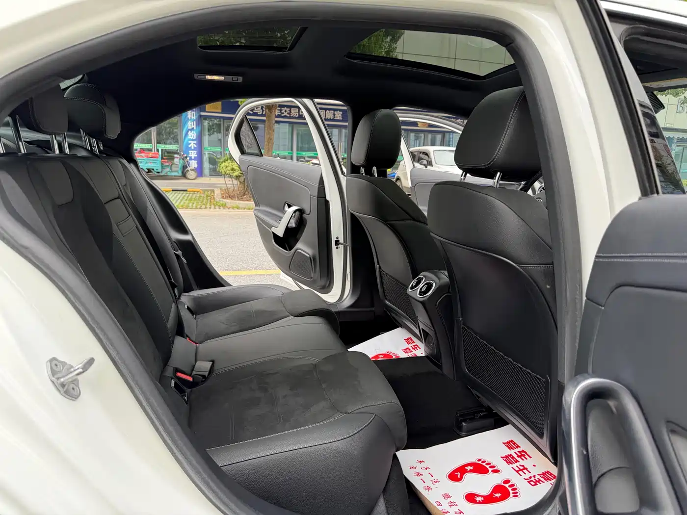 Mercedes-Benz A-Class 2021 A 200 L Sport Sedan Fashion Edition фото 12