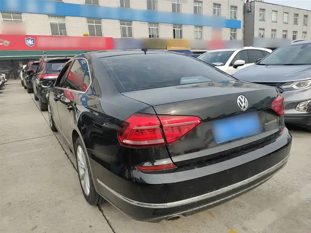 Volkswagen Passat 2017 330TSI DSG Prestige фото 5