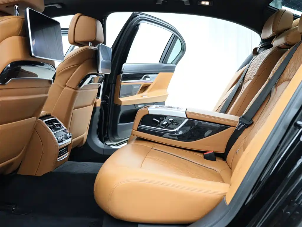 BMW 7 Series 2018 730Li Premium Type M Sport Package фото 7