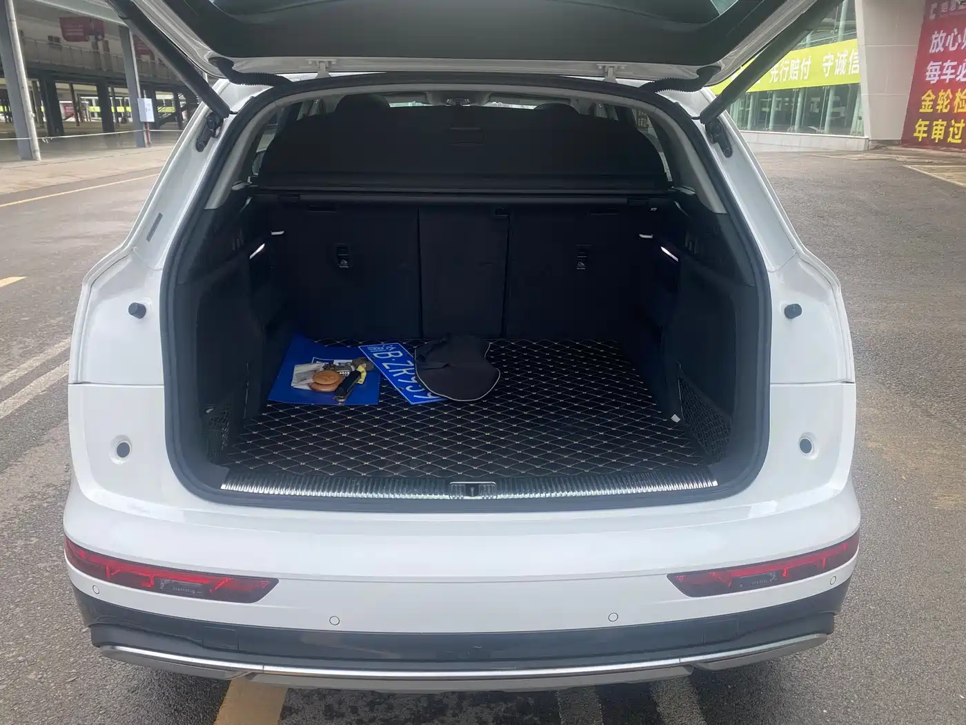 Фото 11 - Audi Q5L