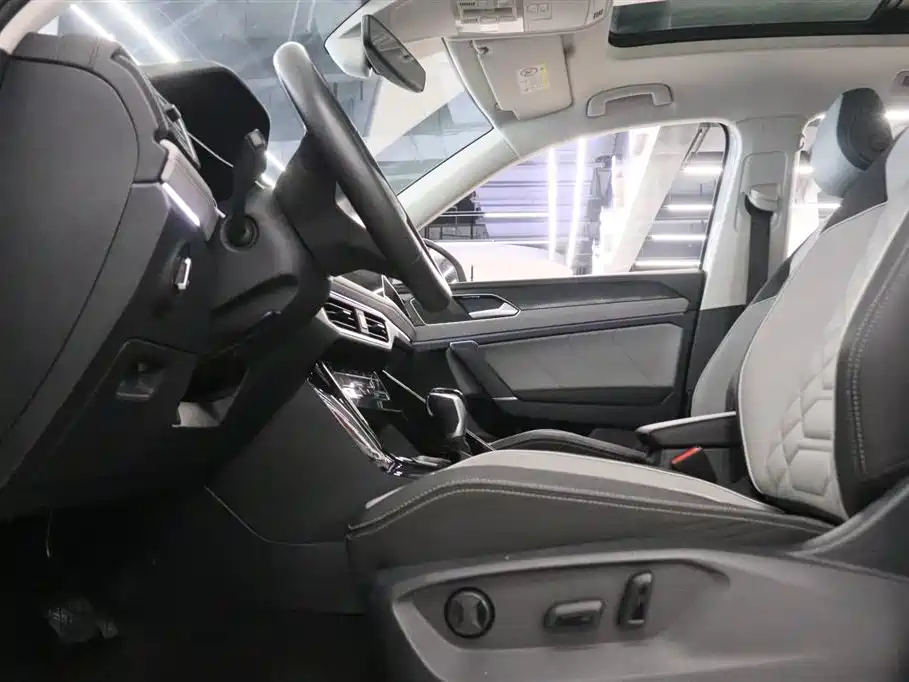 Volkswagen Tayron 2023 300TSI 2WD Luxury Plus Advanced Edition фото 14