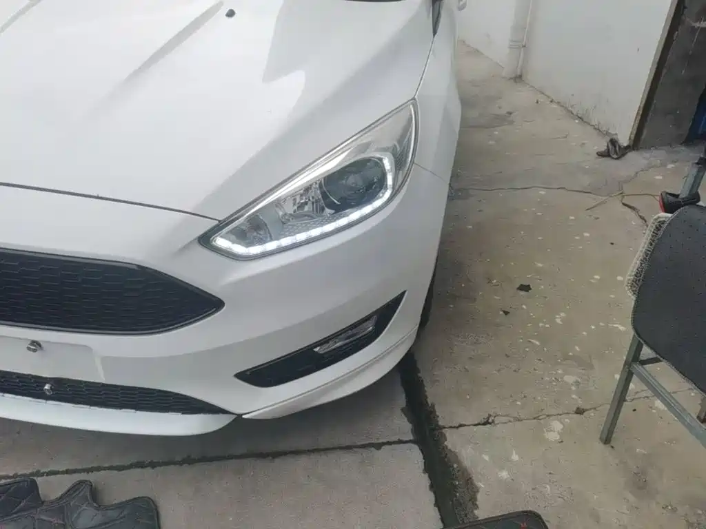 Фото 24 - Ford Focus