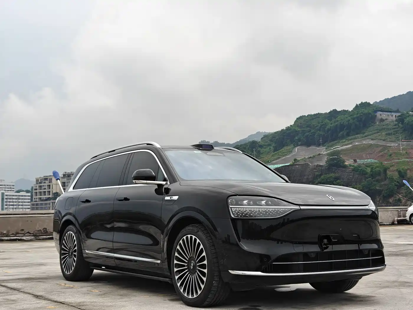 AITO Wenjie AITO M9 2024 Extended Range Ultra 42kWh 6-Seater фото 24