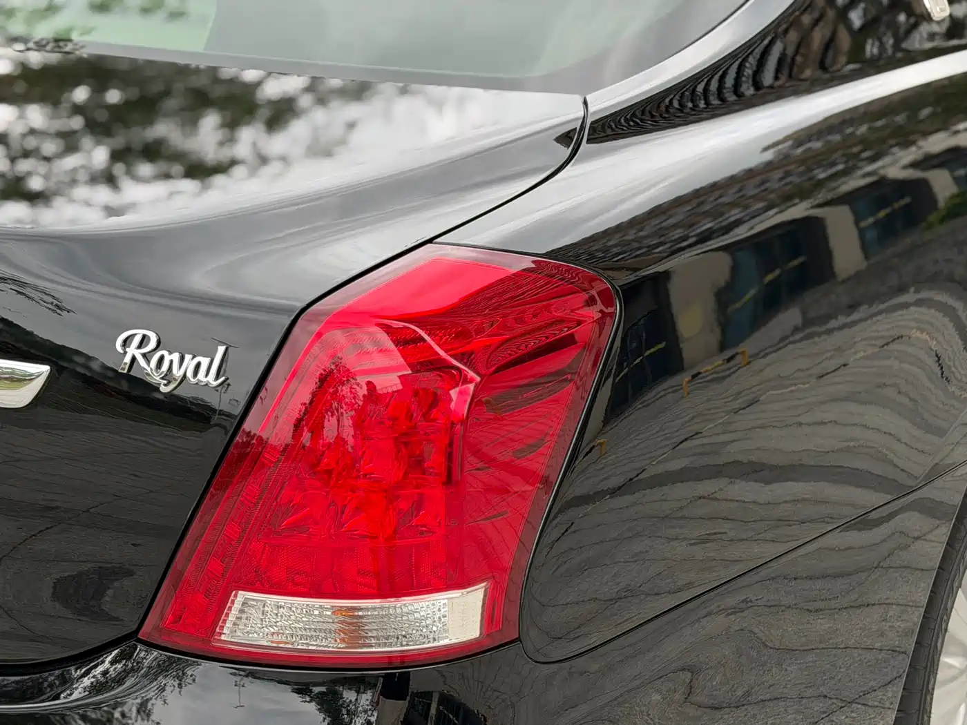 Toyota Crown 2011 2.5L Royal Leather Sunroof Special Edition фото 7