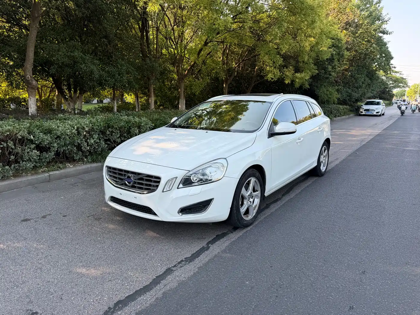 Фото 1 - Volvo V60