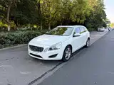 Фото 1 - Volvo V60