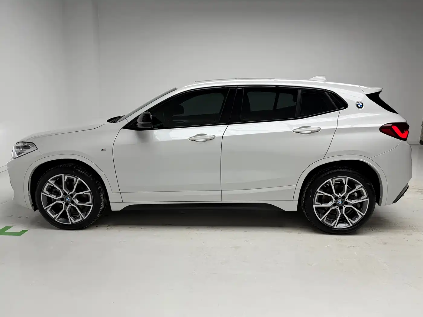 BMW X2 2022 sDrive25i Black Night Edition фото 9