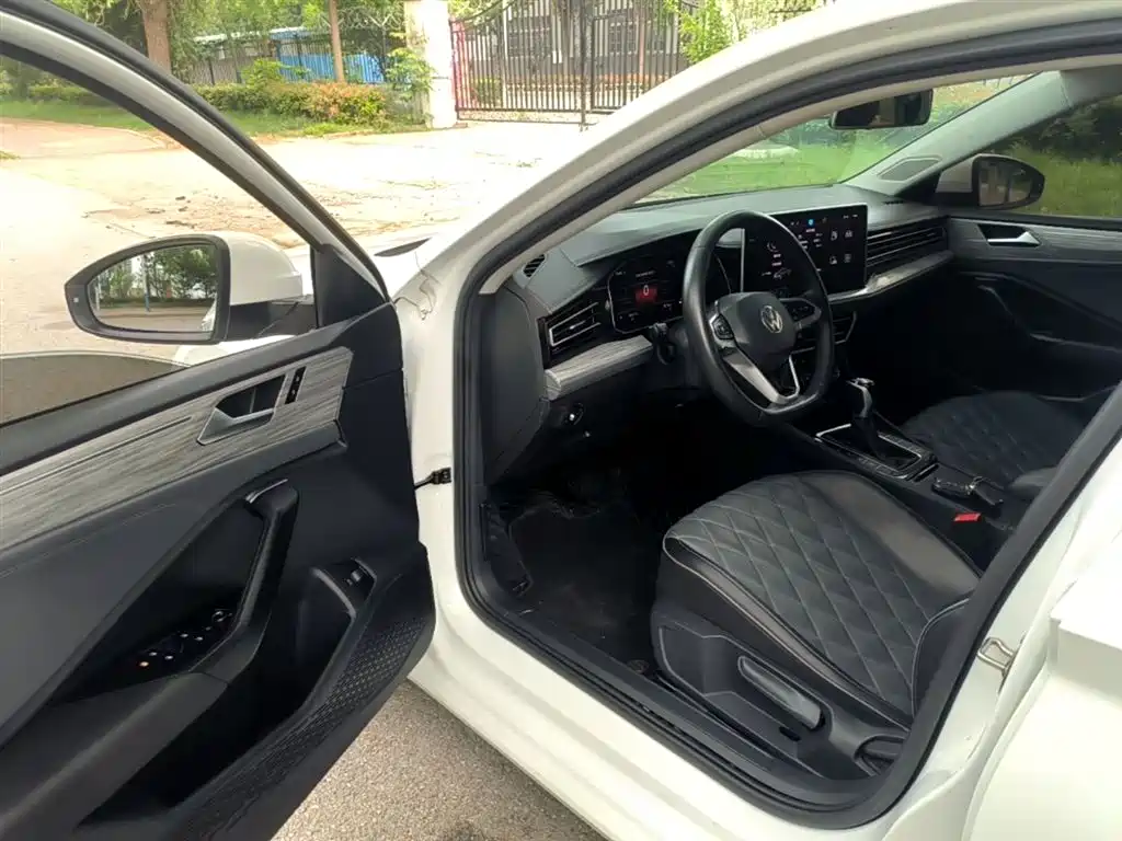 Volkswagen Sagitar 2023 300TSI DSG Surpassing Edition фото 16