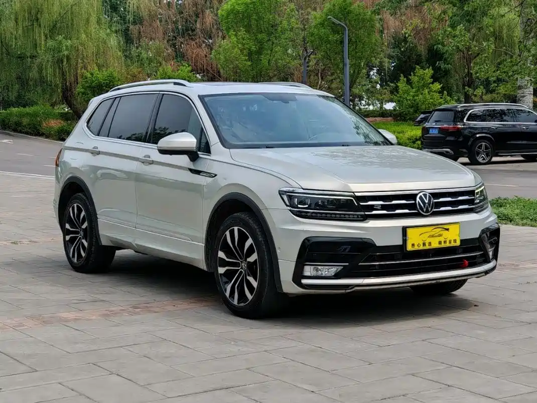Volkswagen Tiguan L 2021 380TSI Automatic 4WD R-Line Premium 7-seater фото 3