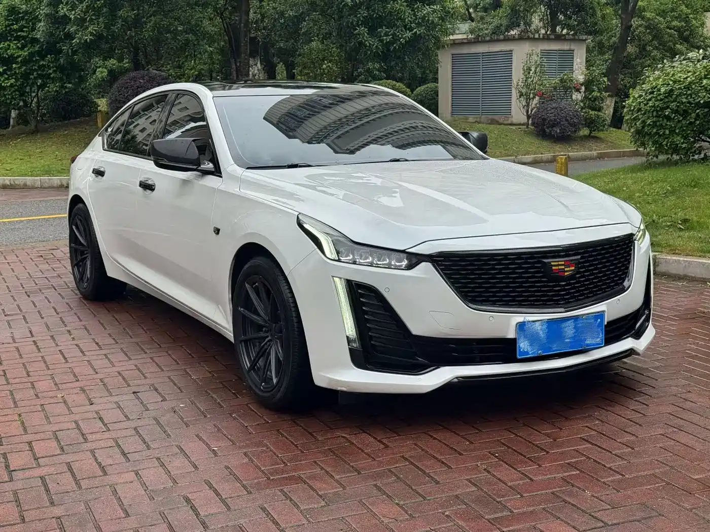 Cadillac CT5 2023 28T Luxury Style (Standard Edition) фото 2