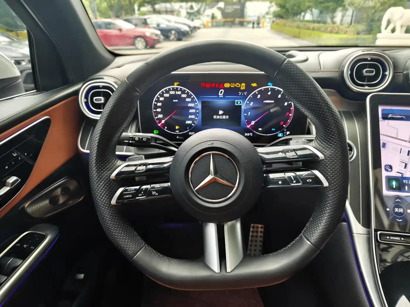 Photo 25 - Mercedes-Benz GLC