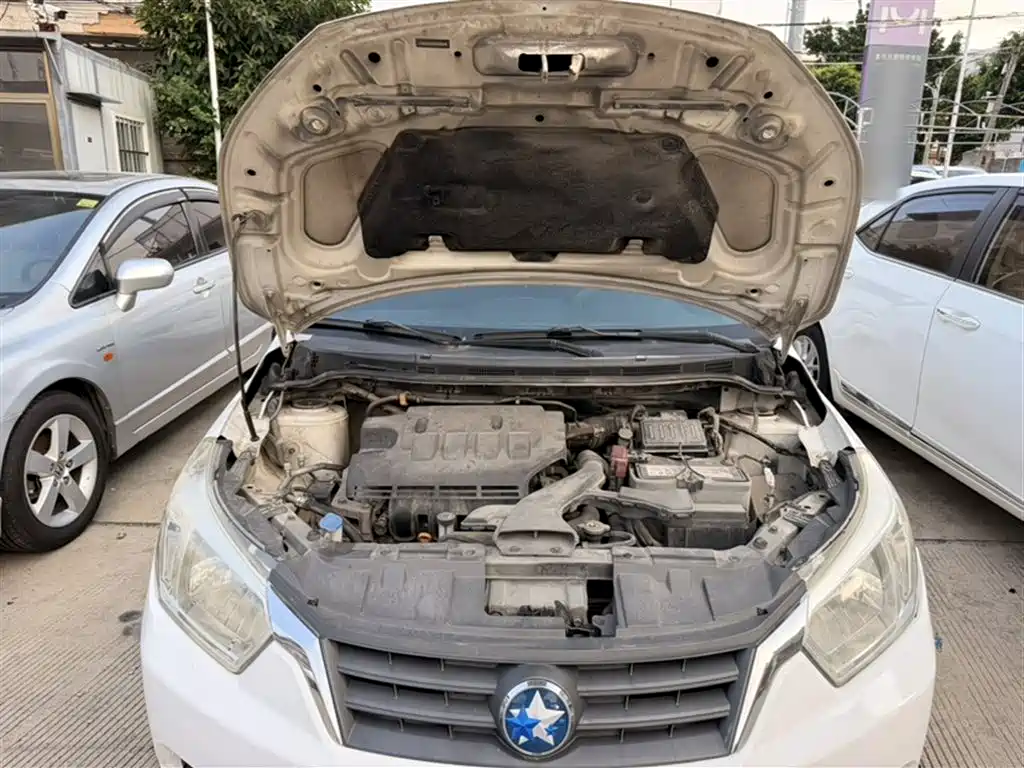 Venucia R50 2015 2014 1.6L Automatic Exciting Edition