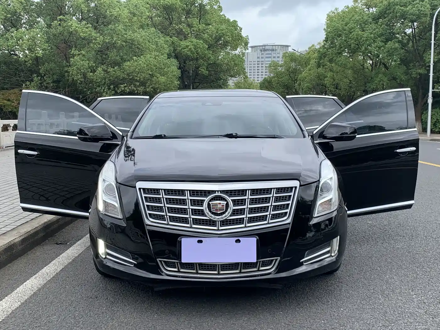 Cadillac XTS 2014 2014 28T Platinum Edition