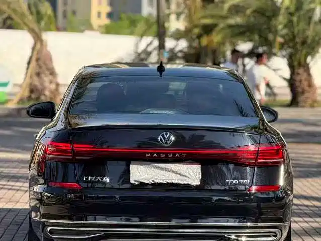 Volkswagen Passat 2022 330TSI Elite Edition фото 8