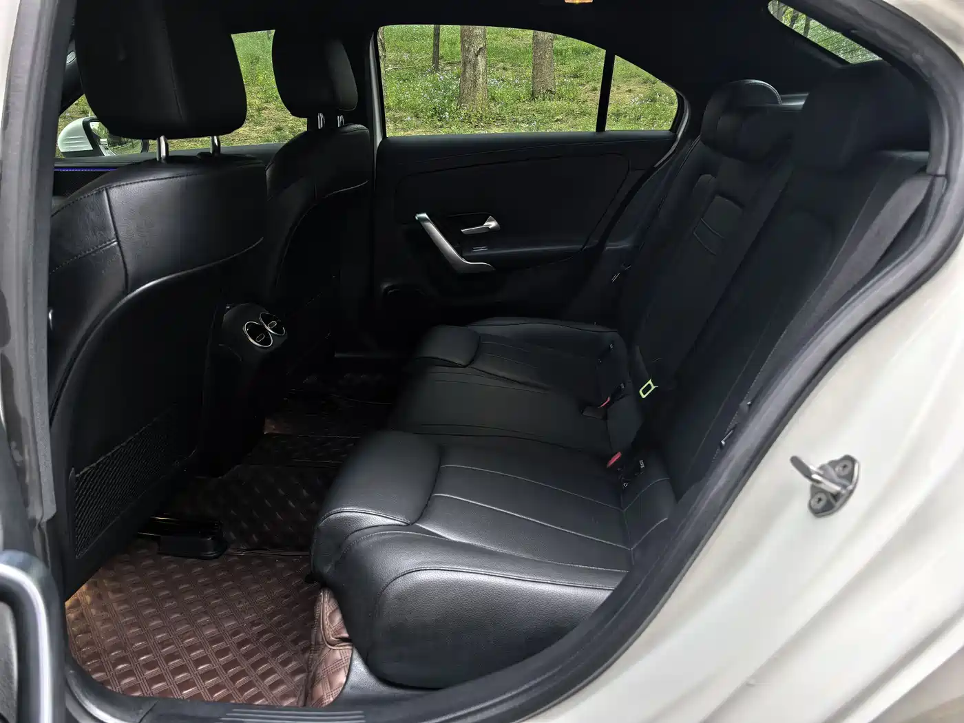 Mercedes-Benz A-Class 2022 A 200 L Sport Sedan Dynamic фото 9