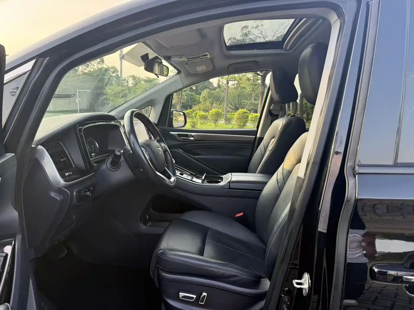 GAC Trumpchi Trumpchi M8 2023 Leading Series 390T Premium Edition фото 4