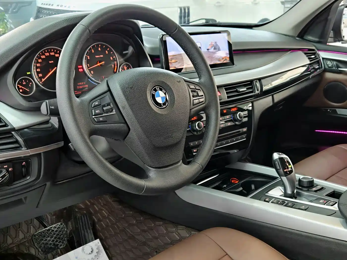BMW X5 (Import) 2017 xDrive35i Leading Edition фото 9