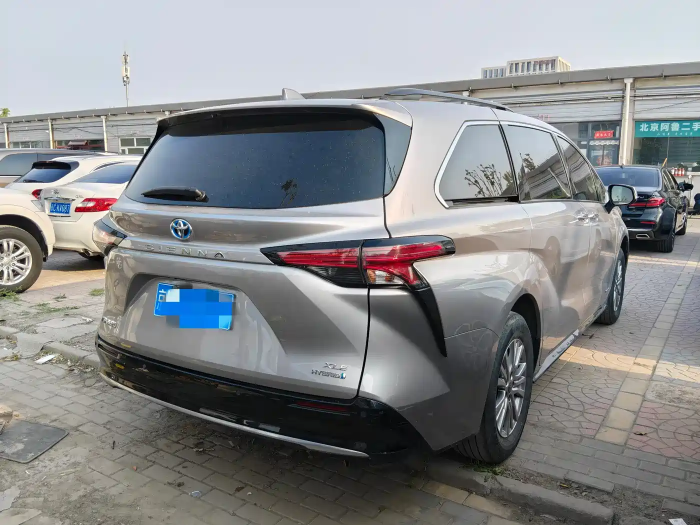 Toyota Sienna 2021 2.5L Hybrid Luxury Edition фото 13