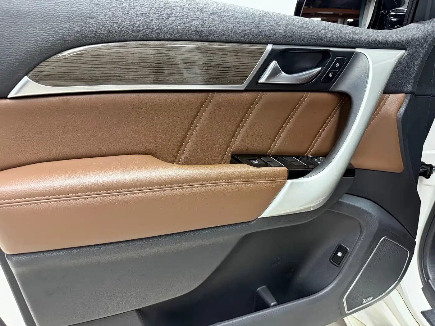 Haval H9 2016 2016 2.0T 4WD Luxury 5-seater