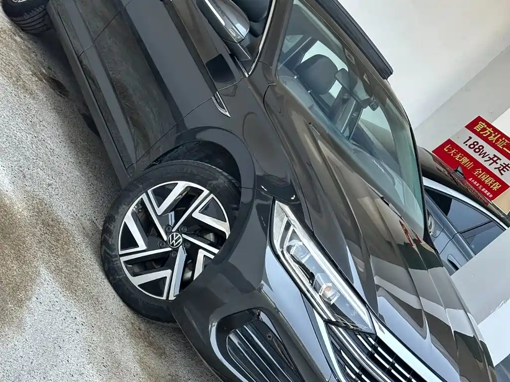 Volkswagen Sagitar 2023 300TSI DSG Surpassing Edition фото 25