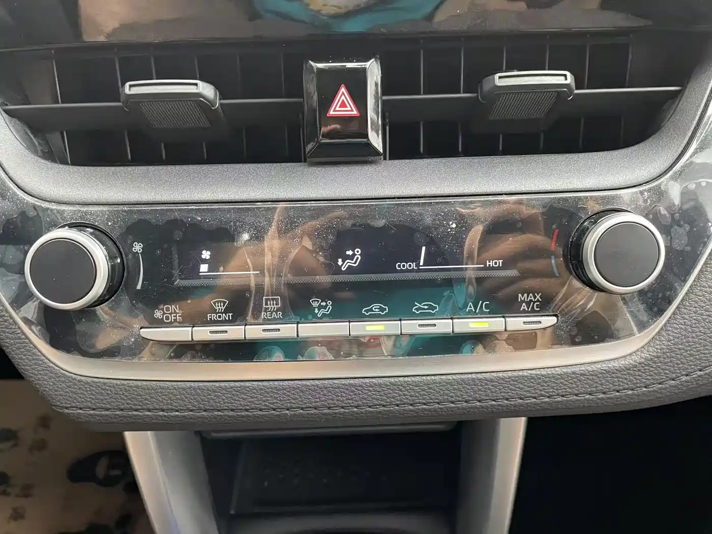 Toyota Frontlander 2023 2.0L CVT Elite Edition фото 19