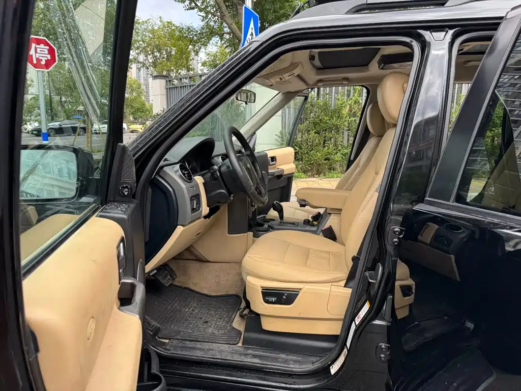 Фото 10 - Land Rover Discovery