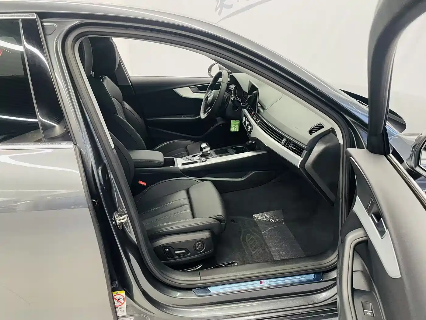 Audi A4L 2020 40 TFSI Fashion Dynamic Edition фото 13