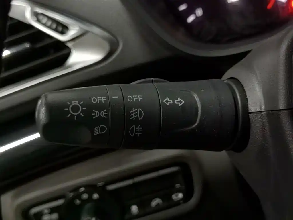 GAC Trumpchi Trumpchi GS4 2017 235T Automatic 2WD Luxury Smart Connected Edition фото 21