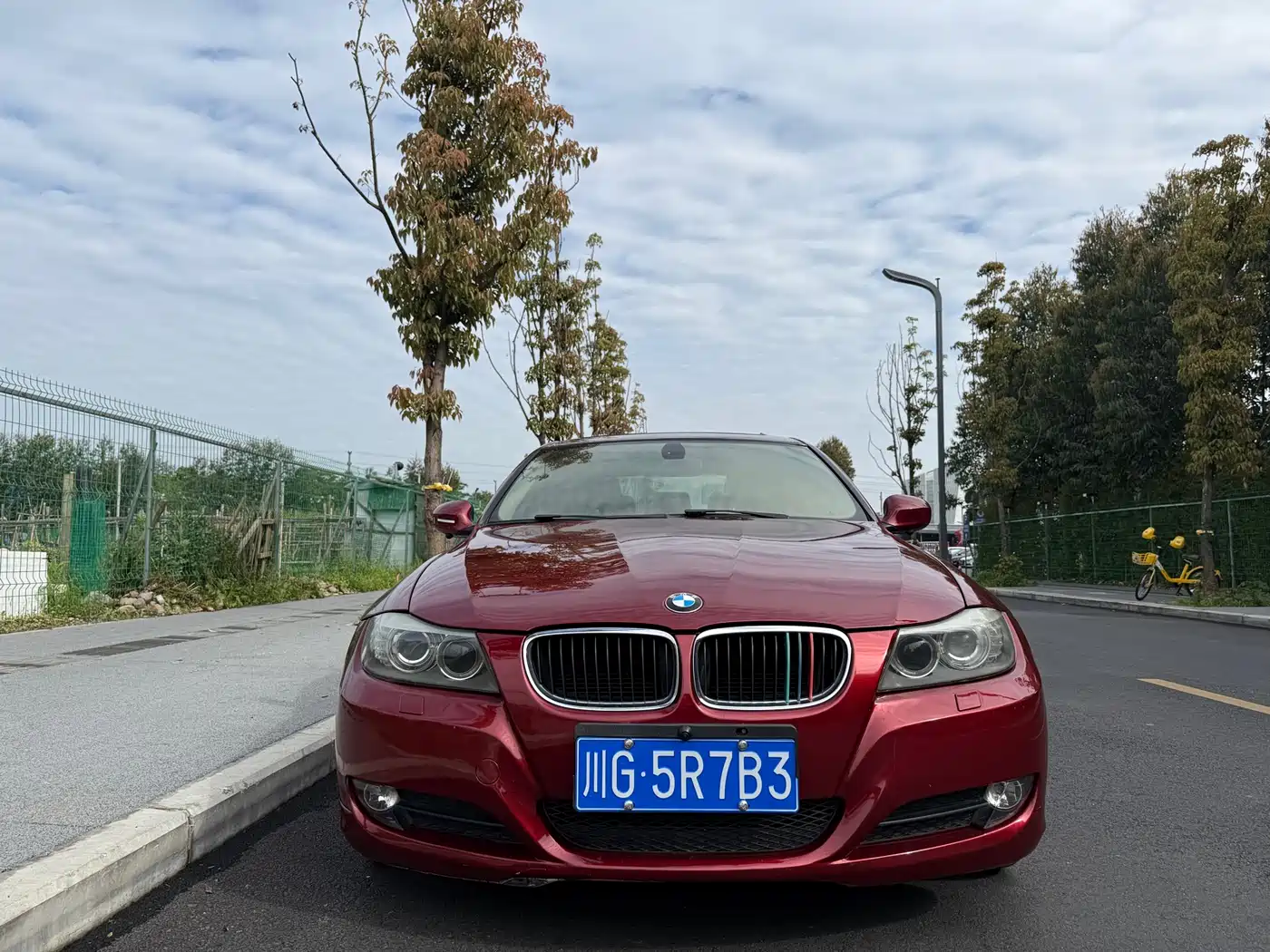 BMW 3 Series (Import) 2012 318i Leading фото 2
