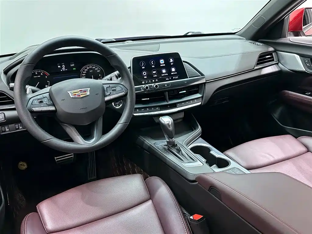 Cadillac CT4 2021 28T Premium Edition фото 10