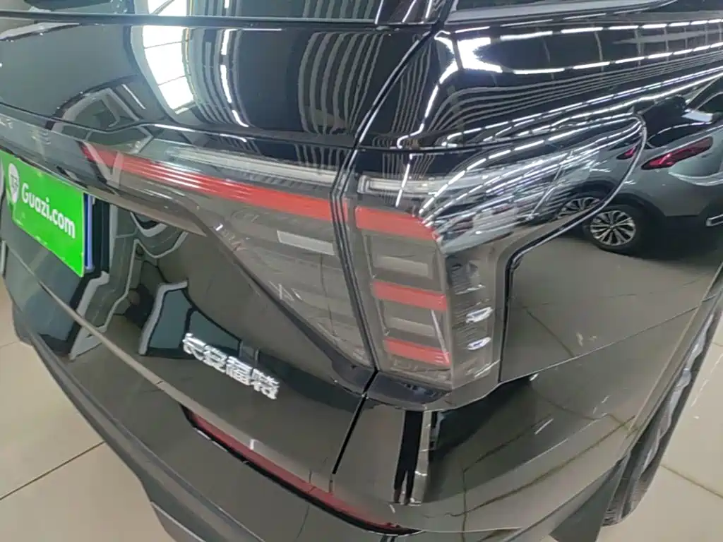 Фото 8 - Ford Edge