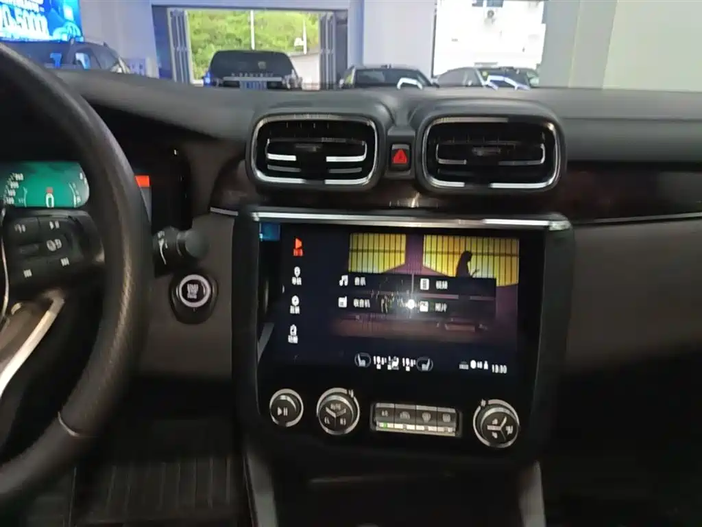 Lynk & Co 03 2019 2.0TD Auto Power Version фото 13