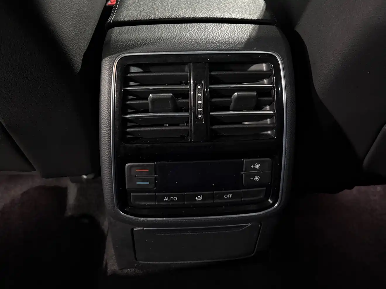 Volkswagen Magotan 2017 380TSI DSG Luxury фото 14