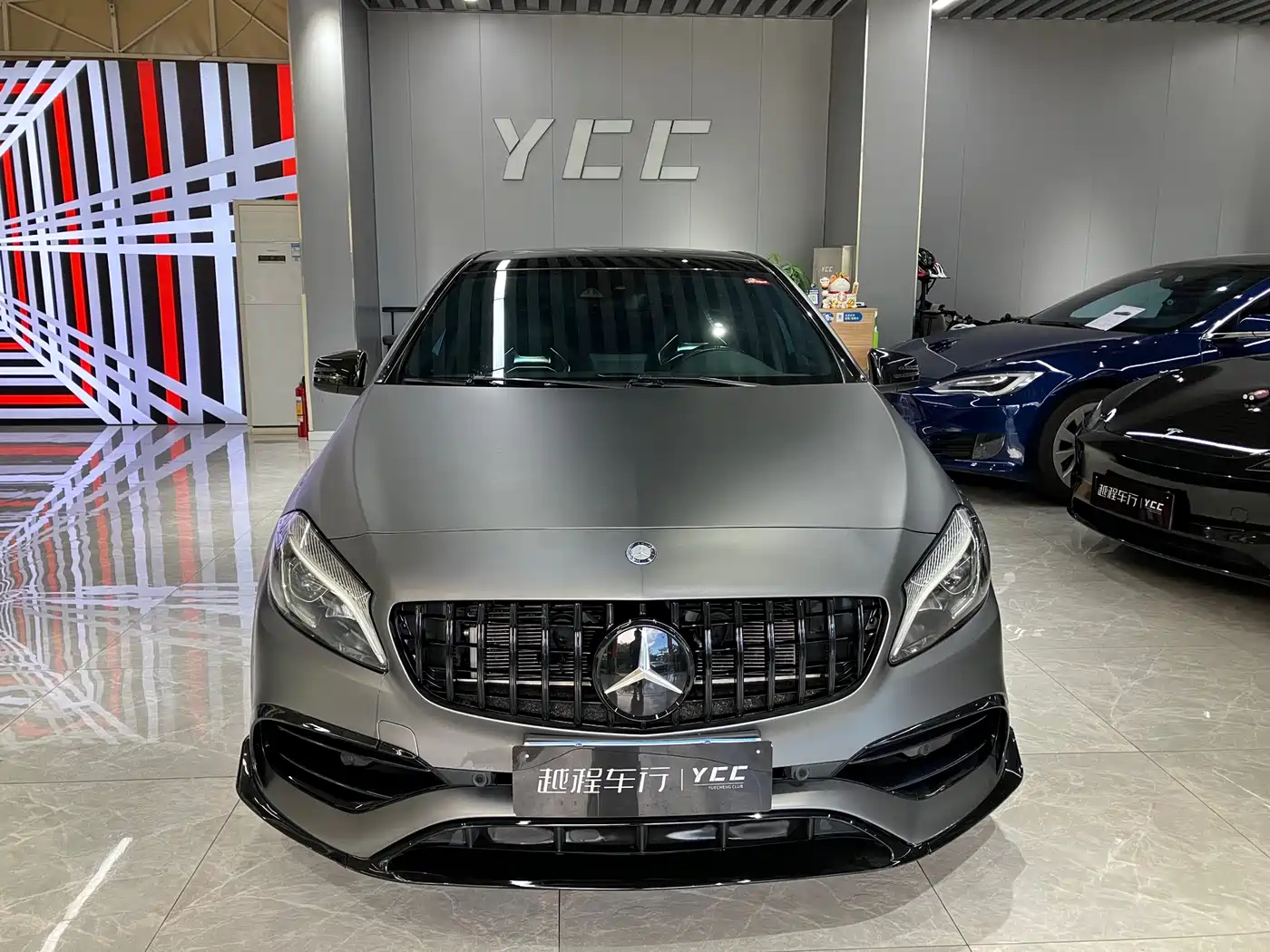 Mercedes-Benz A-Class AMG (Import) 2016 AMG A 45 4MATIC фото 2