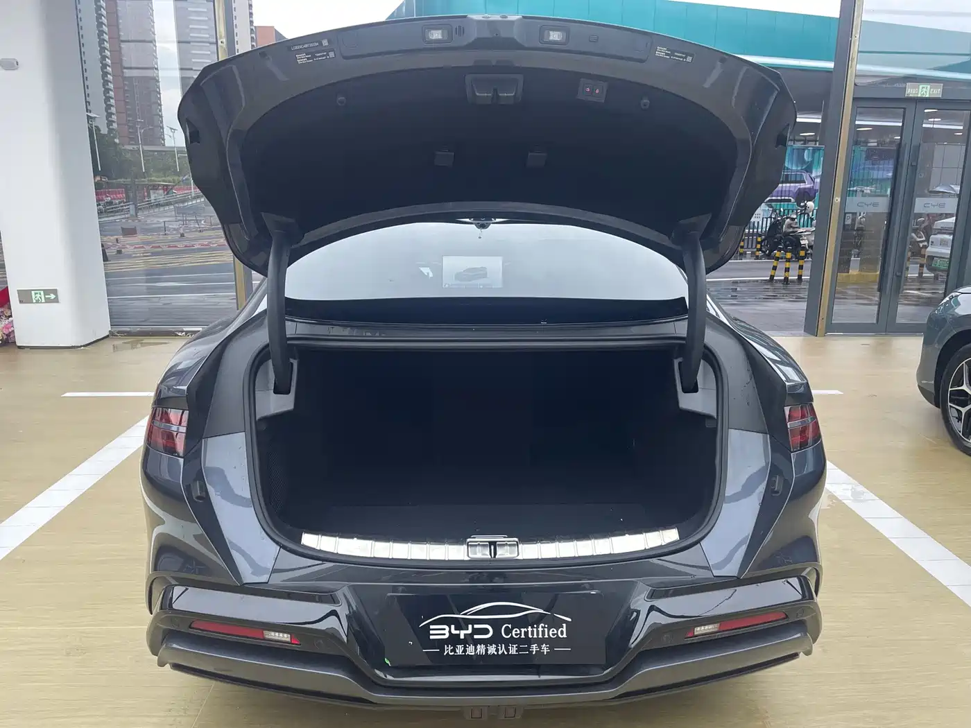 Denza Z9 2024 2024 Model 1100km AWD Max Edition