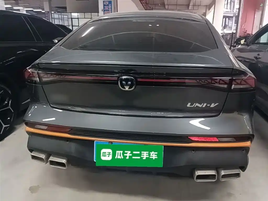 CHANGAN UNI-V