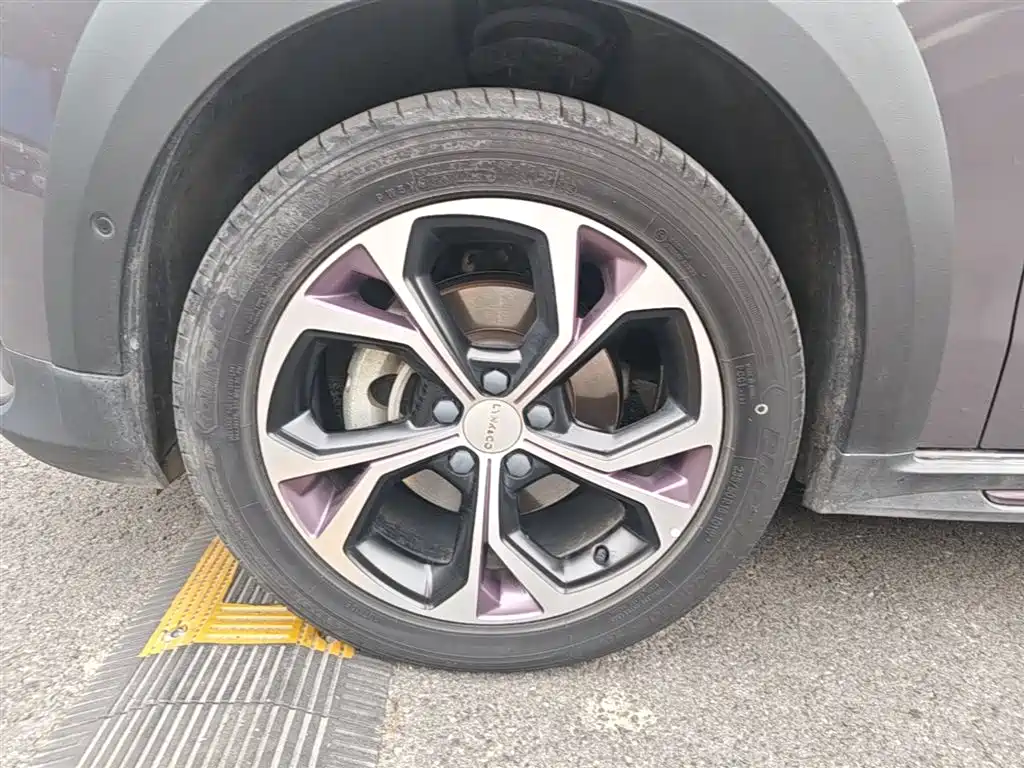 Lynk & Co 02 2020 1.5T DCT 2WD Shine Pro Edition фото 23