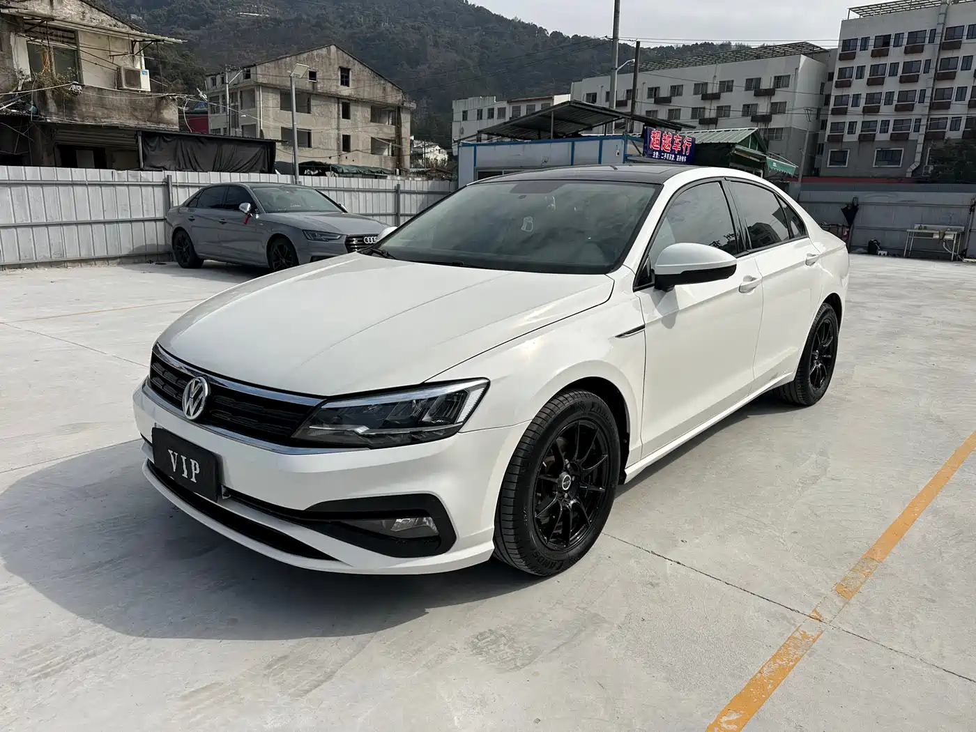 Volkswagen Lamando 2021 230TSI DSG Fashion Edition