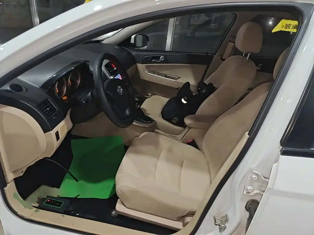 Zhonghua H330 2015 2013 1.5L Auto Comfort