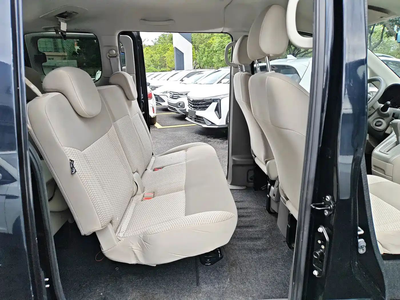 Nissan NV200 2014 2014 1.6L CVT Luxury (China IV)