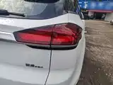 Фото 8 - Geely Atlas