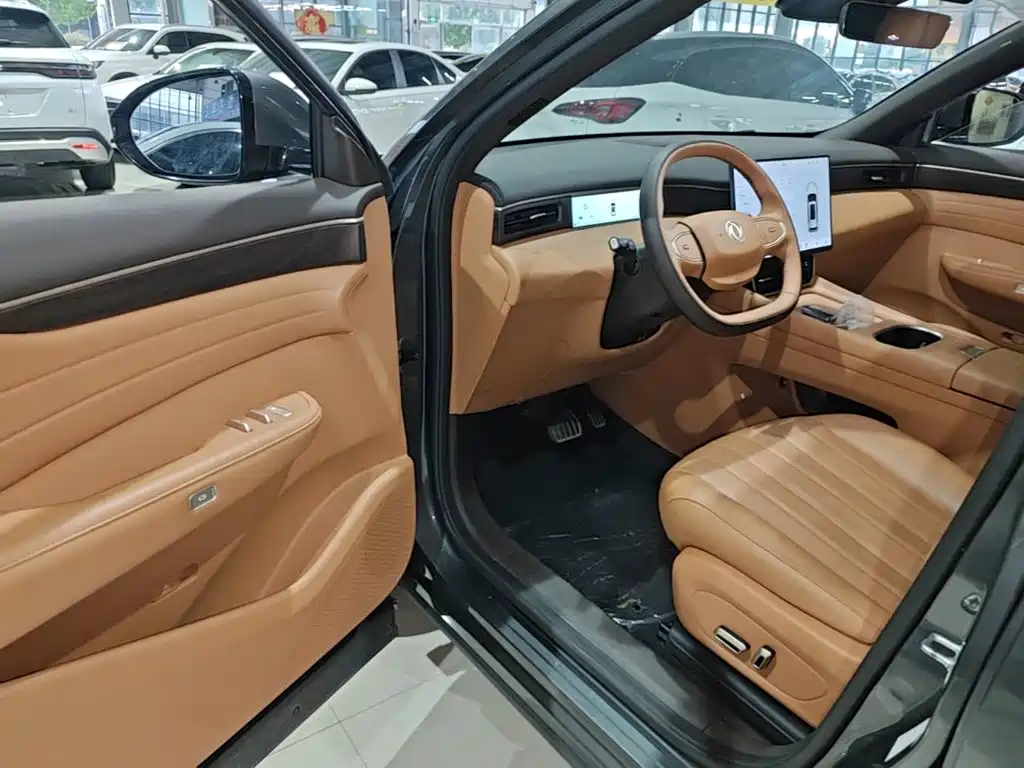Dongfeng Aeolus L8 2025 2025 185KM Ideal Edition