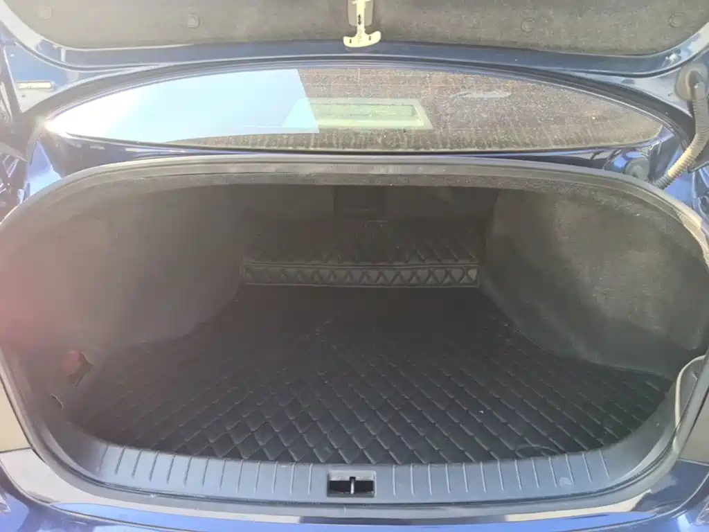 Photo 19 - Infiniti Q50L