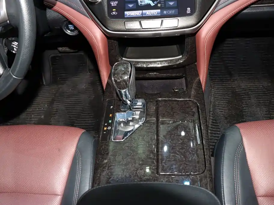Toyota Crown 2018 2.0T Sport Edition фото 15