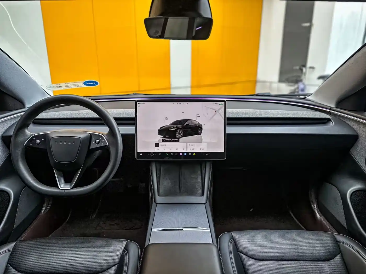 TESLA MODEL 3