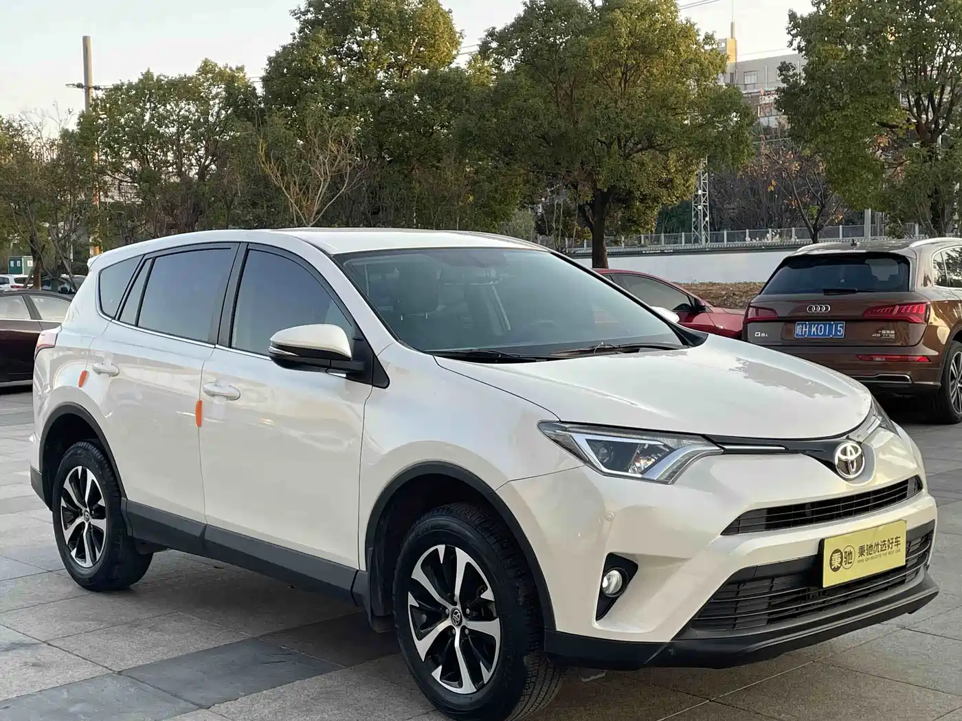 Toyota RAV4 Rongfang 2016 2.0L CVT 2WD Urban (China V) фото 3