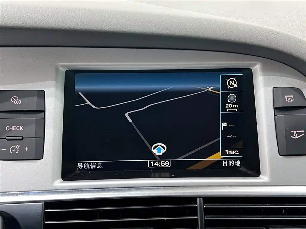 Audi A6L 2011 2.0 TFSI Automatic Comfort фото 8