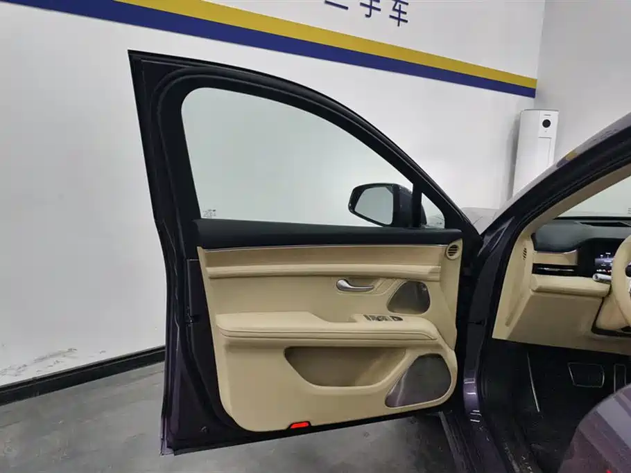 AITO Wenjie AITO M5 2025 Extended Range Ultra AWD фото 7